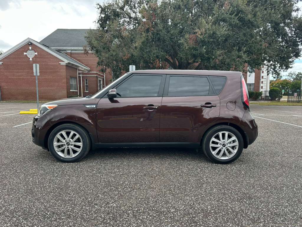
								Kia Soul full									